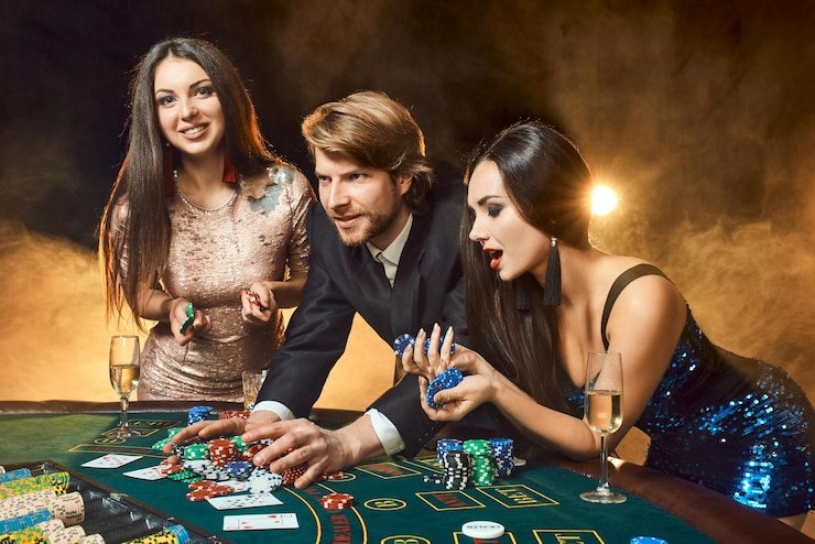 Pengguna boscuan303 dari Indonesia aktif menikmati hiburan sepak bola dan casino digital